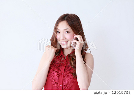 若い女性 汎用 イメージ 若い女性 汎用 イメージ 12019732