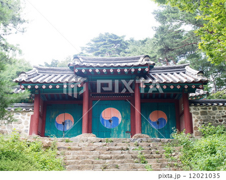 世界遺産　韓国　南漢山城　崇烈殿（スンリョルジョン） 12021035