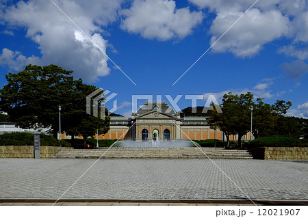 京都国立博物館　本館 12021907