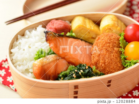 お弁当 12028884