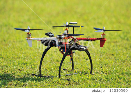 マルチコプターの写真素材 [12030590] PIXTA