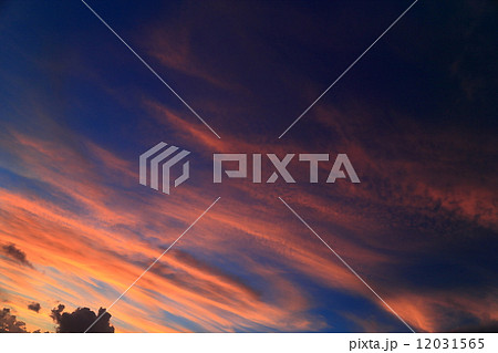 波照間島の夕焼け 12031565