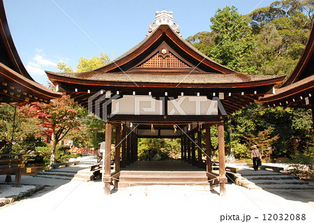 上賀茂神社(賀茂別雷神社)の「舞殿(橋殿)（京都市北区上賀茂本山） 12032088