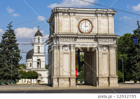 Triumphal Arch in Chisinau, Moldova 12032705