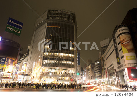 節電でネオンが消えた渋谷 節電でネオンが消えた渋谷 12034404