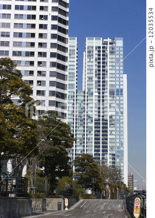 天王洲アイルと高層マンション 12035534