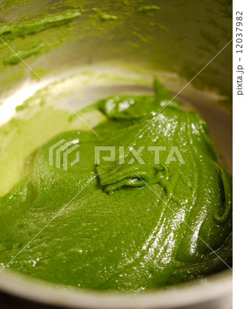 抹茶ロールの生地 12037982