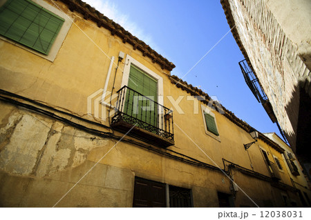 トレドの街 12038031