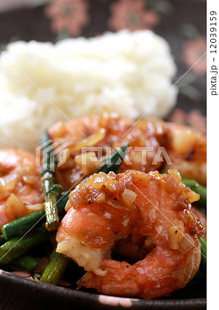 家で作ったガーリックシュリンプのワンプレートごはん 12039159