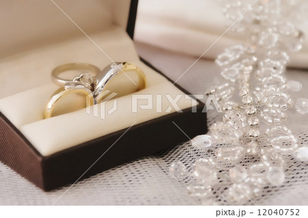 Wedding RIngs 12040752