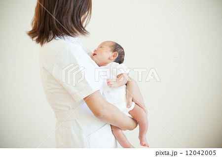 生後１カ月の赤ちゃん 12042005