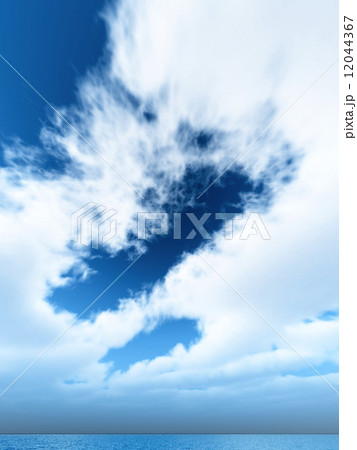 風と雲と海と 12044367