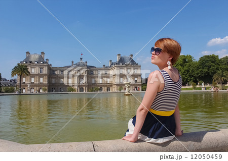 Smiling Young woman in Luxembourg garden Smiling Young woman in Luxembourg garden 12050459