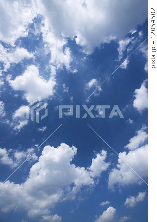 青空と雲 青空と雲 12054502