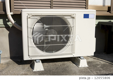 エアコンの室外機 エアコンの室外機 12055806