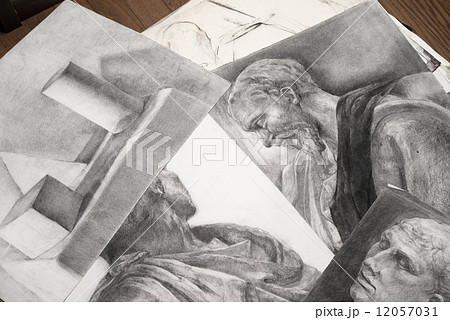 木炭デッサン 12057031