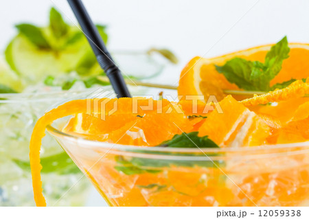 Fresh Lime and Orange Mojito 12059338