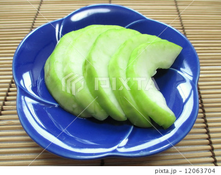 青瓜の手作りの漬け物 青瓜の手作りの漬け物 12063704
