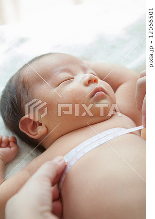 生後1か月　赤ちゃん　１ヶ月検診 12066501