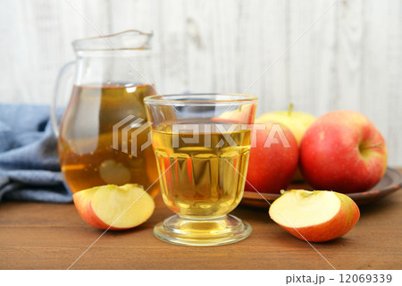 Apple juice Apple juice 12069339