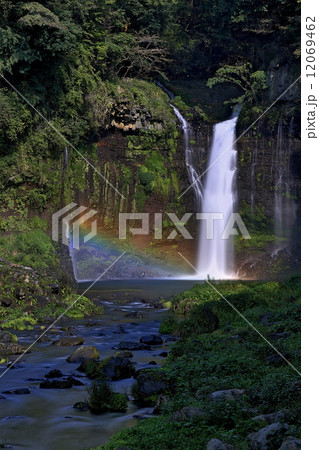 虹と白糸の滝 虹と白糸の滝 12069462