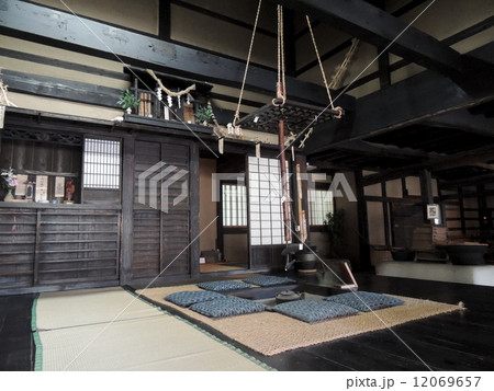 中山道の風景　五料の茶屋本陣跡　囲炉裏（東の方、西の方）その5 12069657