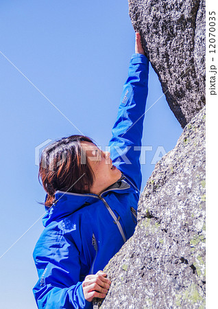 大ヤスリ岩 12070035