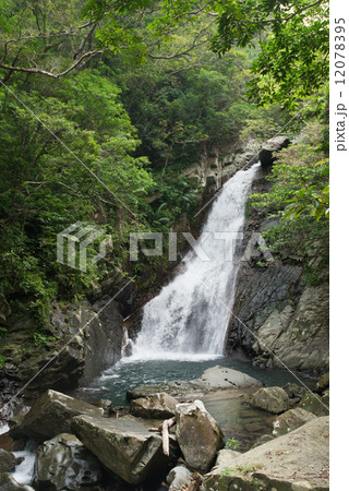 比地大滝・沖縄の滝 12078395