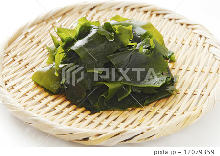 カット若布の水戻し 12079359