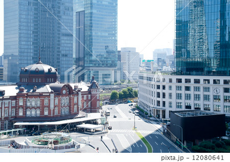 東京駅とKITTE 12080641