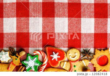 Christmas gingerbread cookies 12082418