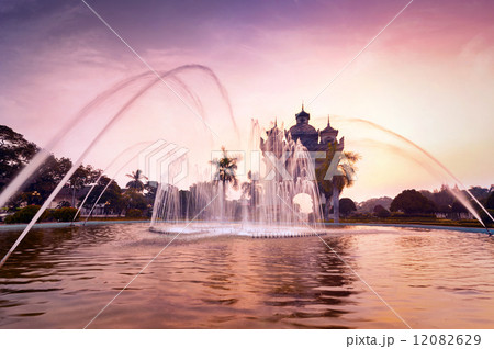 Sunset view of Patuxai arch or Victory Triumph Gate. Laos 12082629