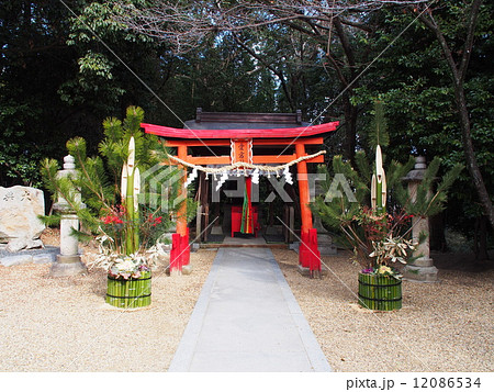 神社の門松の写真素材