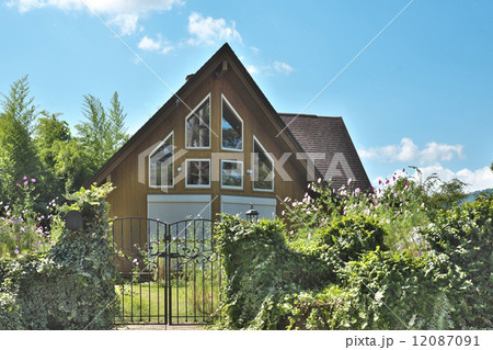 ログハウス 12087091