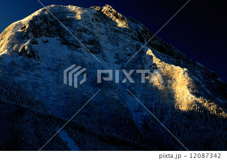 朝焼けの阿弥陀岳 12087342