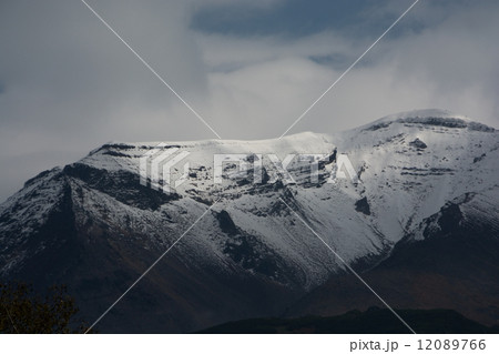 初冠雪の大雪山 12089766