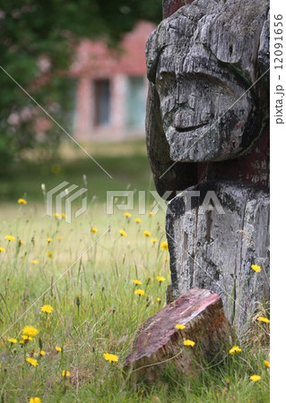 トーテムポール 12091656