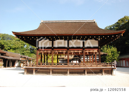 下鴨神社(賀茂御祖神社)の「舞殿」（京都市左京区下鴨泉川町） 12092558