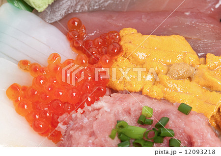 海鮮丼　 12093218