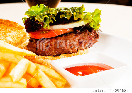 classic hamburger sandwich classic hamburger sandwich 12094689