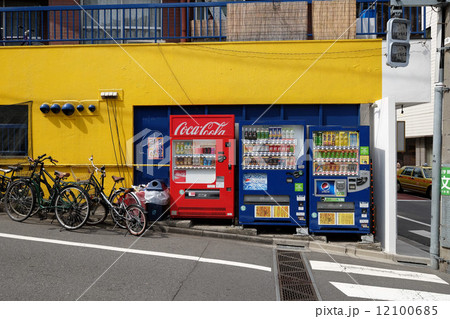 TOKYO, JAPAN - CIRCA MAY, 2014 TOKYO, JAPAN - CIRCA MAY, 2014 12100685