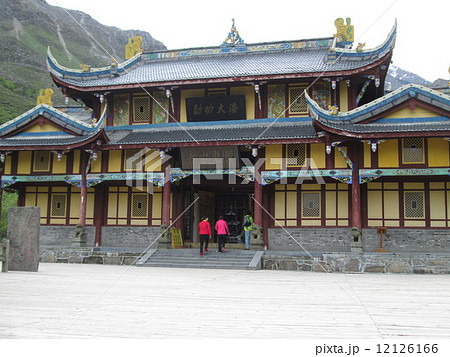 世界遺産・黄龍の黄龍寺 12126166