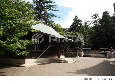 吉備津彦神社にて（拝殿・祭文殿） 12128733