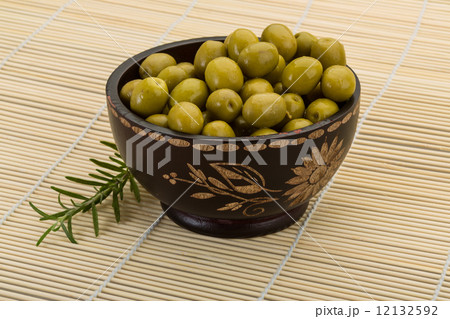 Green olives 12132592