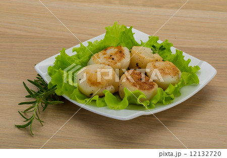 Grilled scallops Grilled scallops 12132720