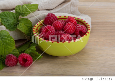 Fresh raspberry 12134235