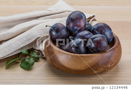 Ripe fresh plum Ripe fresh plum 12134446