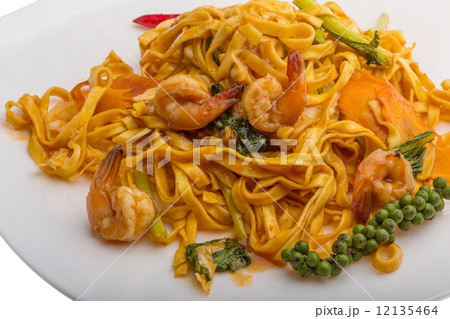 Fried noodles with shrimps Fried noodles with shrimps 12135464