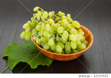 Green grapes 12137431