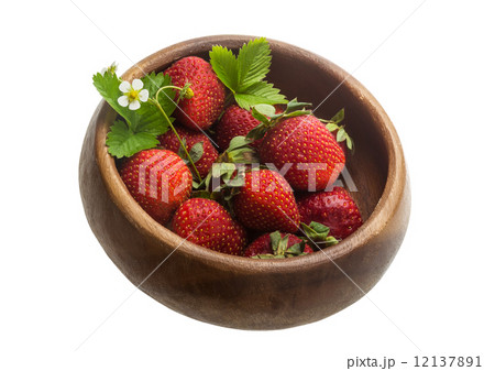 Ripe strawberry Ripe strawberry 12137891